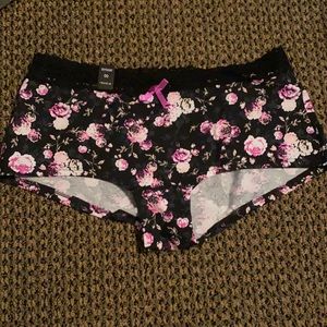Torrid boy shorts 00 black floral